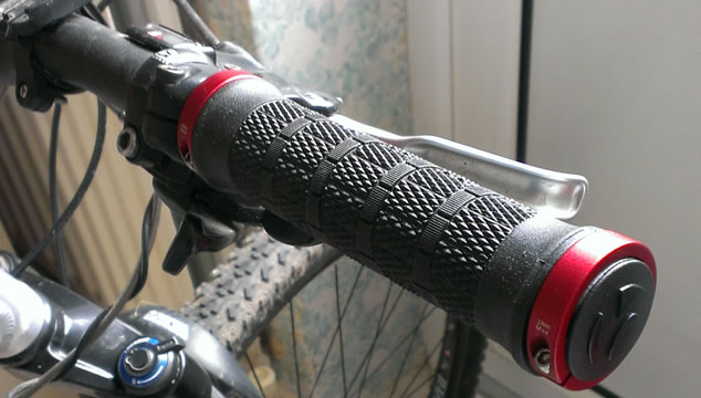 Bontrager handlebar grips, lock-on, mountain bike